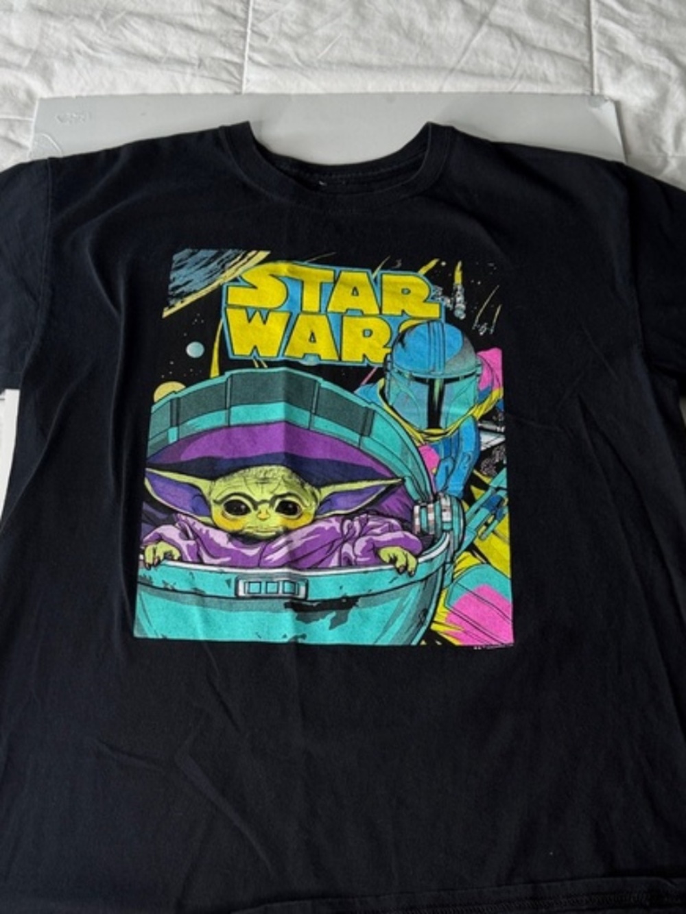 Star Wars Tee Grogu and Mandalorian Size Large